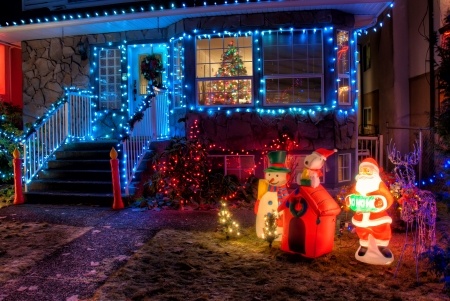 Decorate Safely This Holiday Season - Spivey Law Firm, Personal Injury Attorneys, P.A.