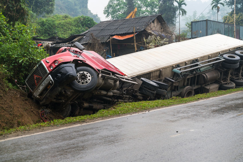 Truck Rollovers Cause Serious Injuries - Spivey Law